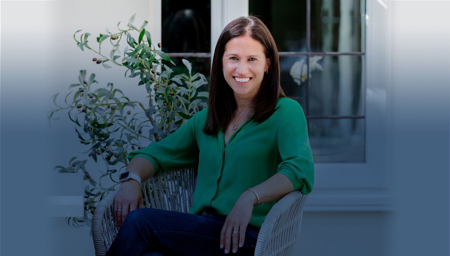 Anna Hemmings MBE, 6 times world champion and 2 times Olympian Kayaker, now a Keynote Speaker Who Combines Resilience, High-Performance And leadership